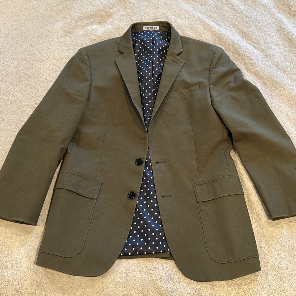 Green Express Fitted Suit